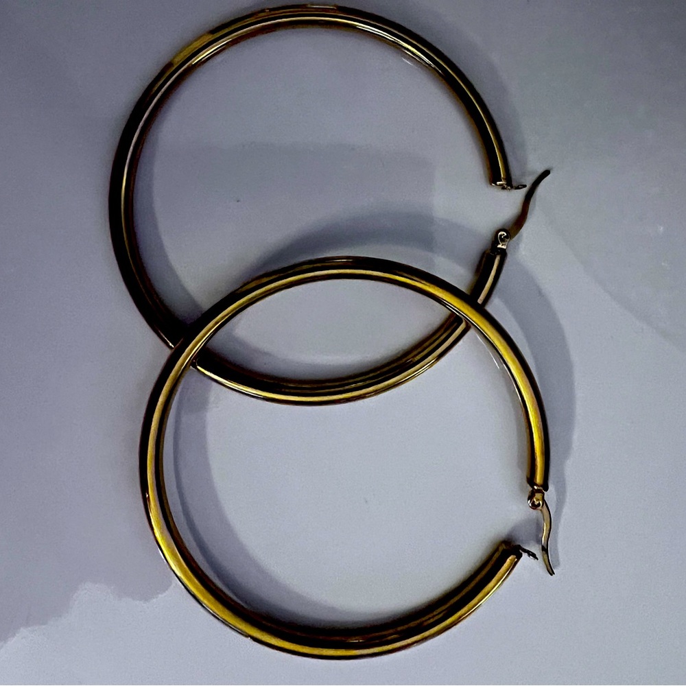 Large gold hoops
